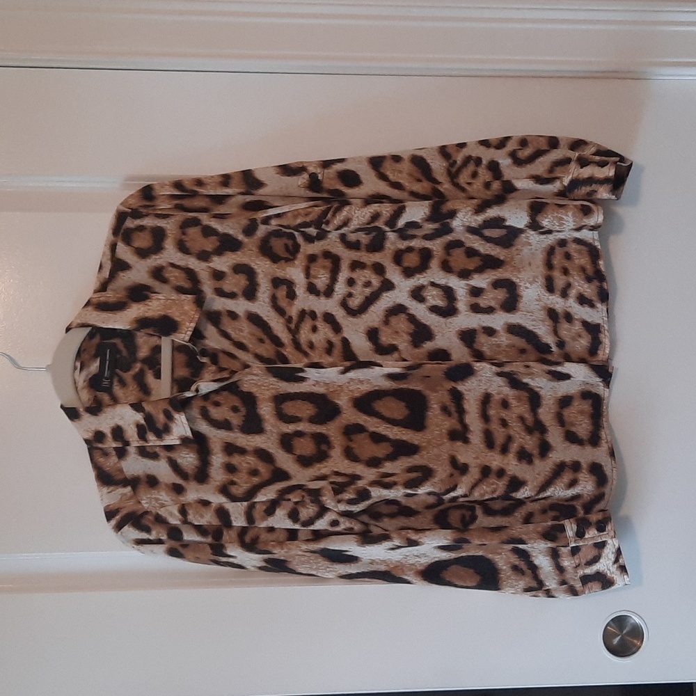 I.N.C International Concepts Button Down Leopard Print Long Sleeve Blouse 10P